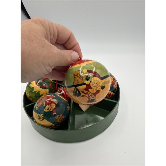 Vintage Bloomingdales Florida Christmas Ornament Balls Paper Mache Set of 7 New - Picture 10 of 16